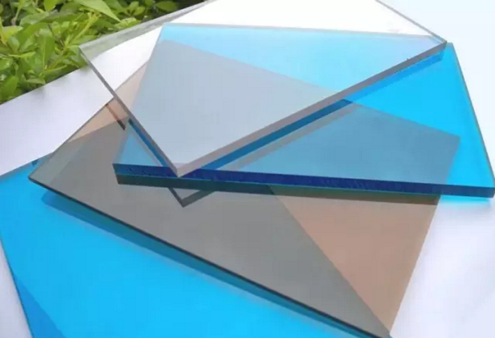 「PC耐力板」与其他材质的板材有什么区别？