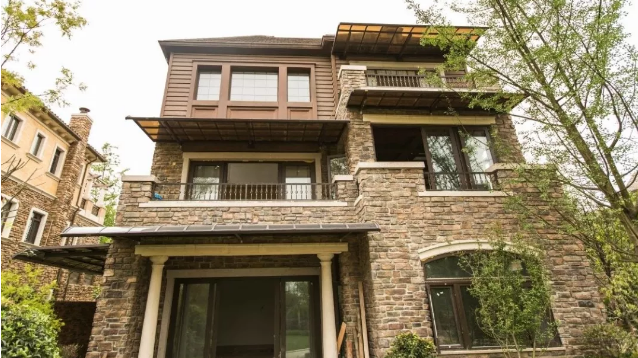 「耐力板雨棚」的优势是什么？有哪些施工步骤